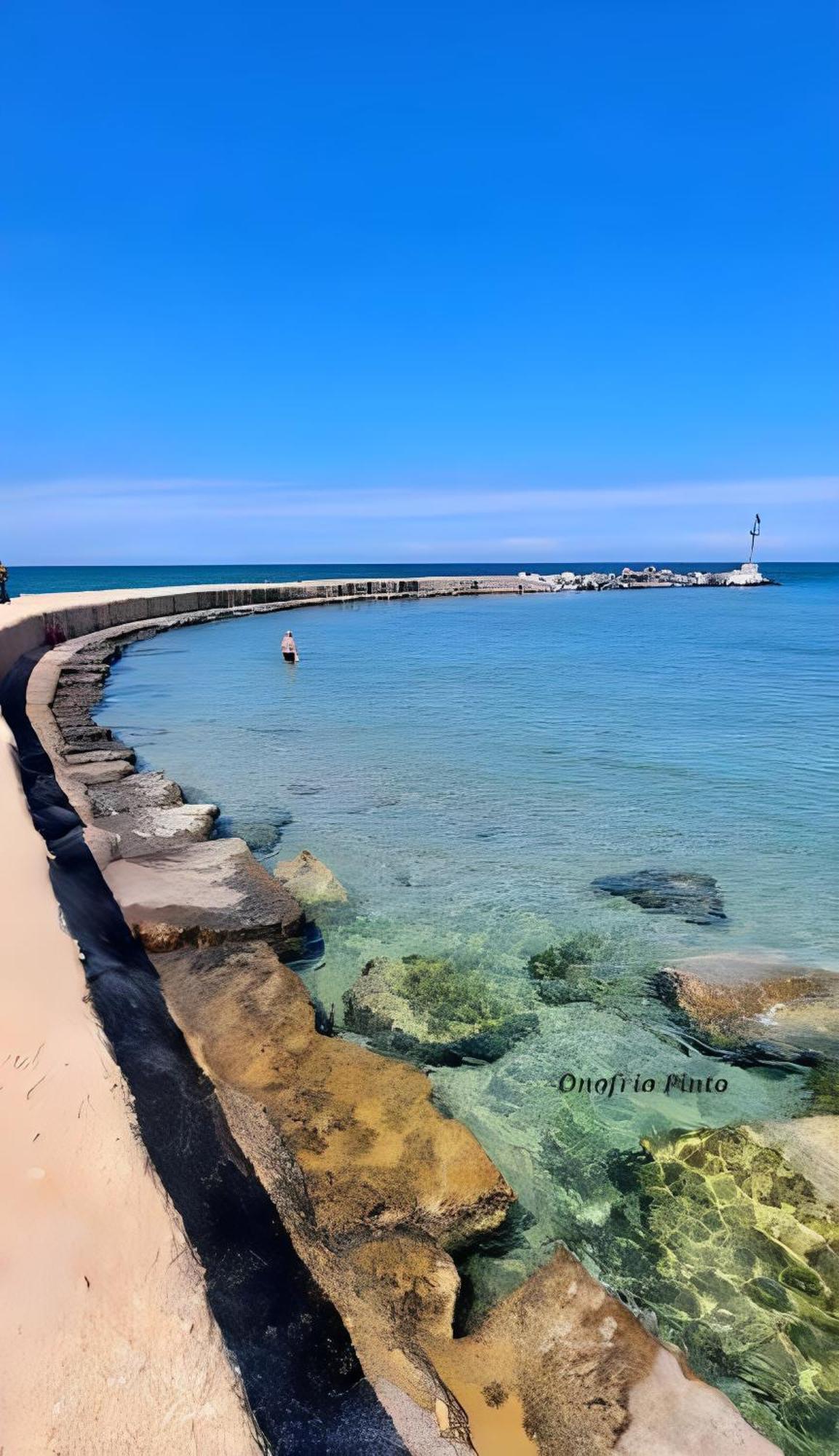 Sea Breeze Villa - Luna Apartment Bari Bagian luar foto