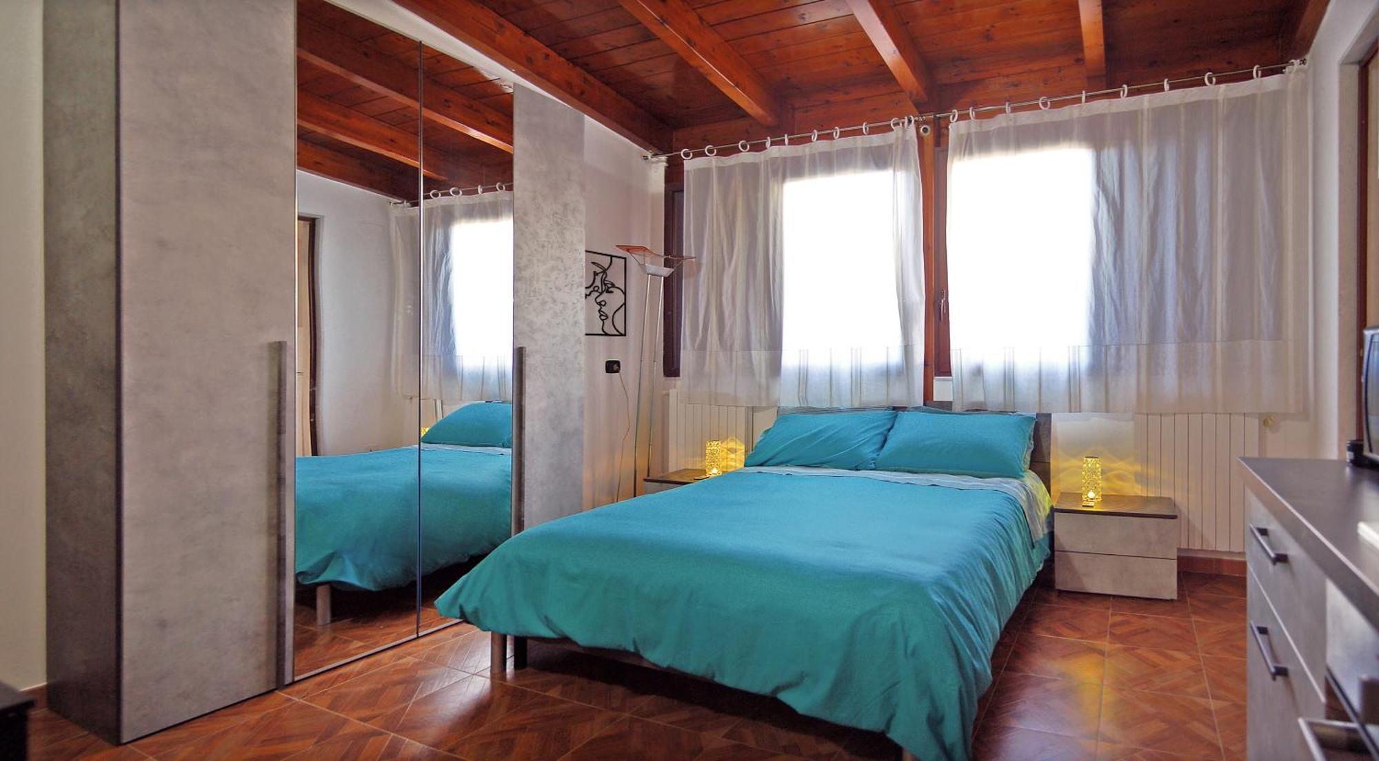 Sea Breeze Villa - Luna Apartment Bari Bagian luar foto